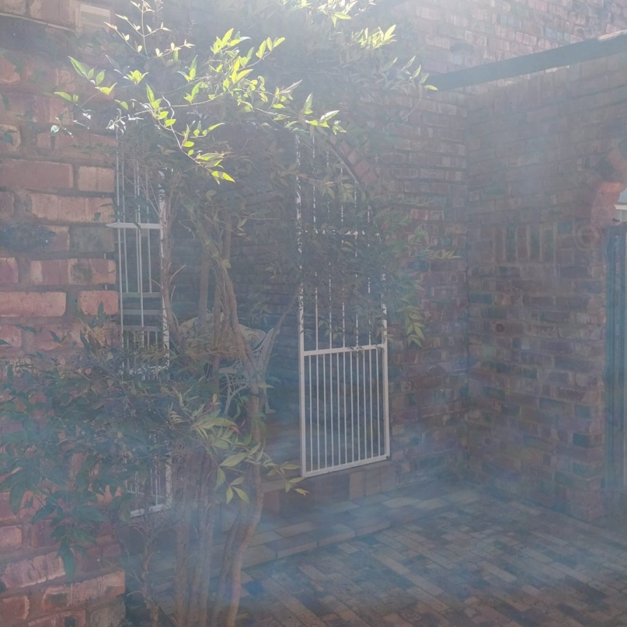 5 Bedroom Property for Sale in El Toro Park Northern Cape